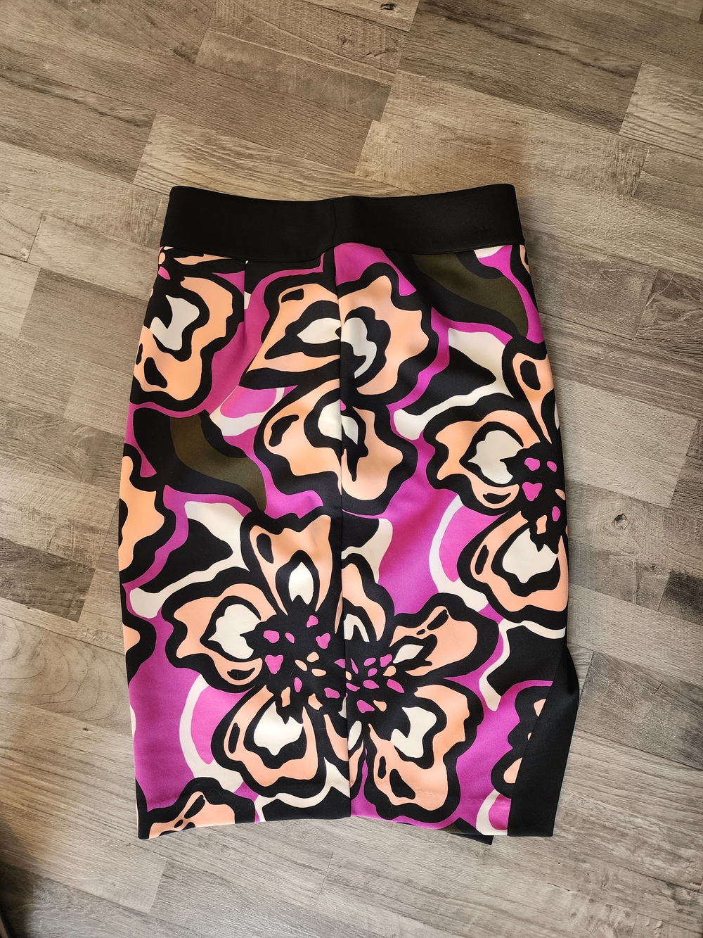 Worthington Floral Print Pencil Skirt in Magenta and Black 6p - Picture 2 of 2